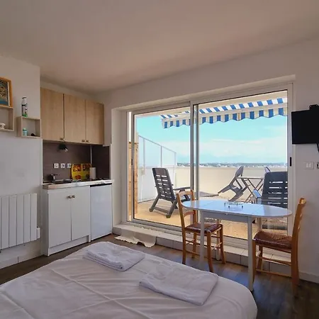 Apartment Front De Royan